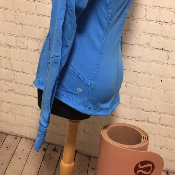 SOLD Lululemon Shape Jacket - Picture 10 of 11